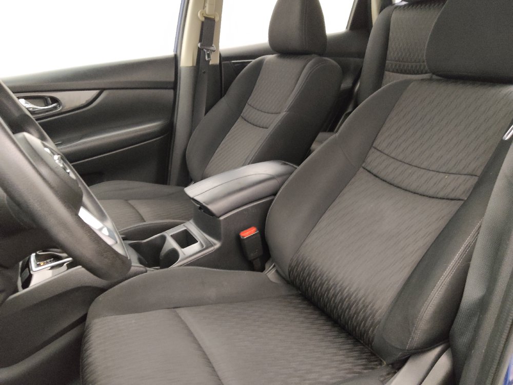 Used 2017 Nissan Rogue S FWD image 17