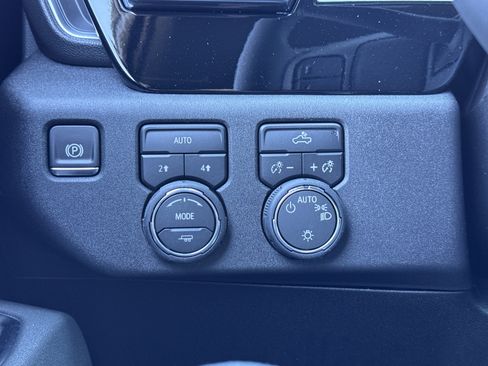 New 2026 Chevrolet Silverado 1500 LT w/ All Star Edition Plus image 30