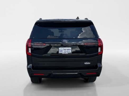 Certified 2025 Ford Expedition Platinum w/ Stealth Performance Package AWD/4WD image 4