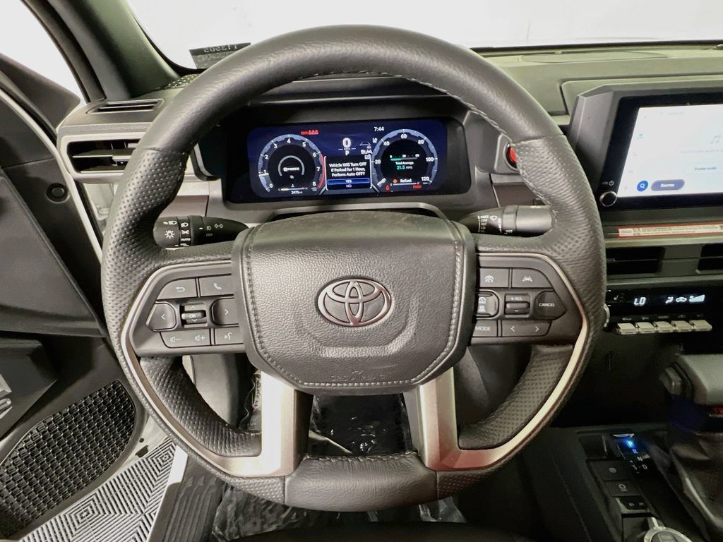 Certified 2026 Toyota Tacoma TRD Off-Road AWD/4WD image 10