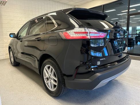 Used 2024 Ford Edge SEL AWD/4WD image 3