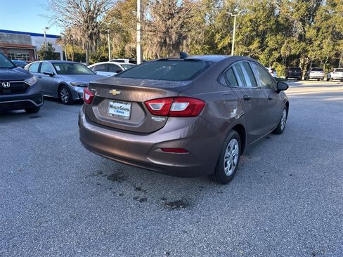 Used 2019 Chevrolet Cruze LS image 6