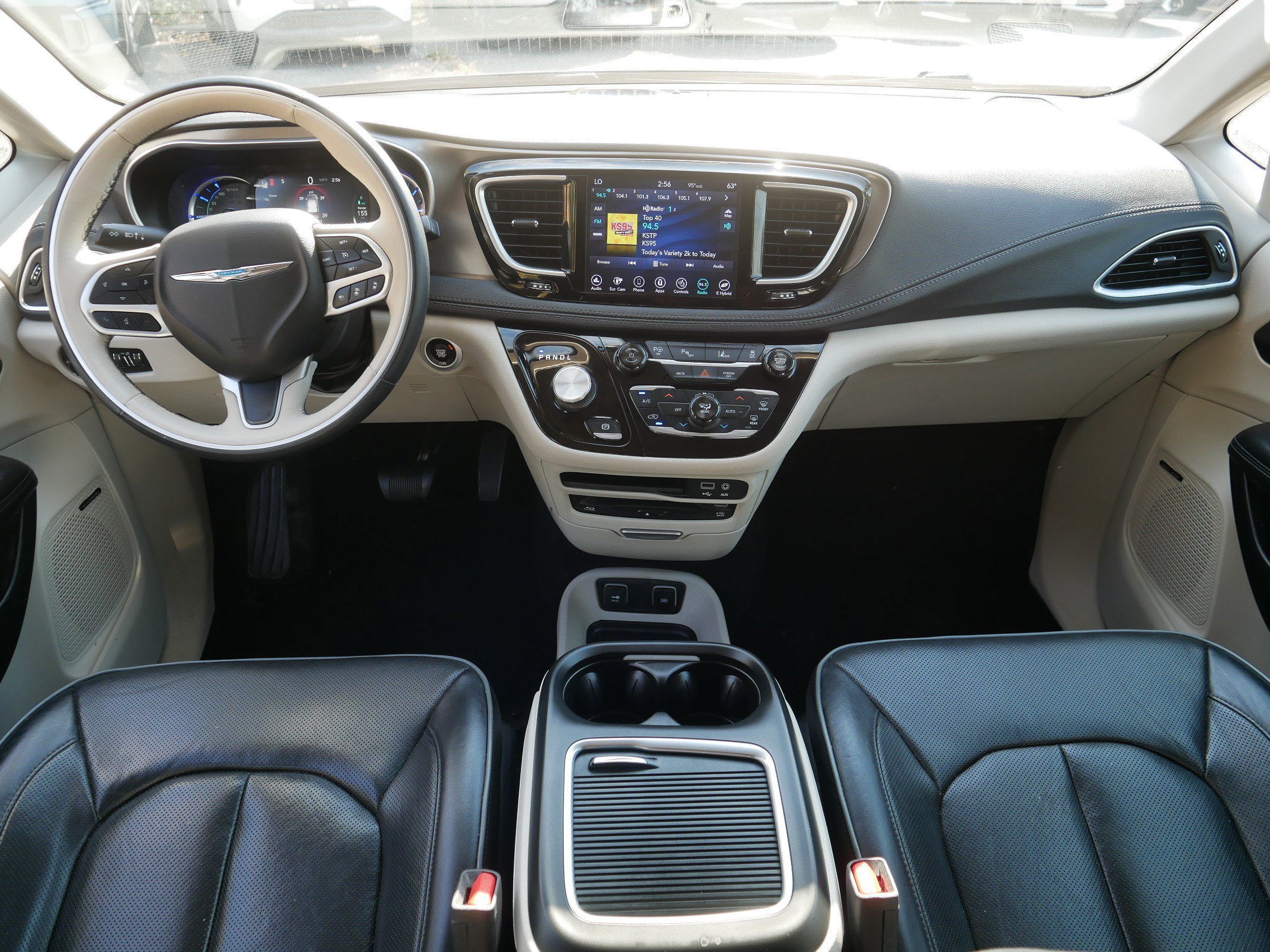 Used 2018 Chrysler Pacifica Limited w/ Advanced Safetytec Group FWD image 10
