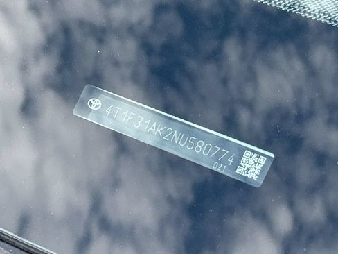 Used 2022 Toyota Camry XLE FWD image 34
