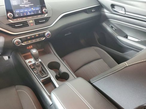 Used 2020 Nissan Altima 2.5 S FWD image 14