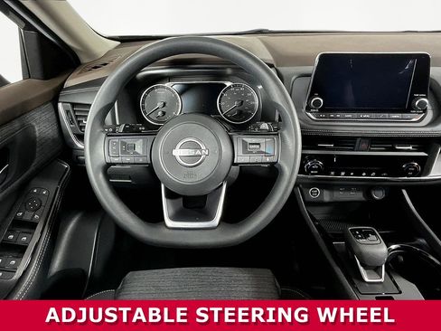 Used 2023 Nissan Rogue SV image 8