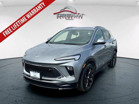 Used 2024 Buick Encore GX Sport Touring w/ Experience Buick Package FWD image 4