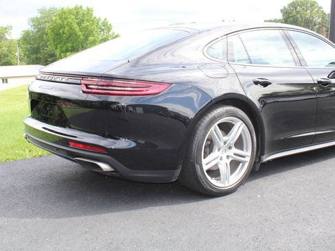 Used 2020 Porsche Panamera 4 AWD 4dr Sedan image 5