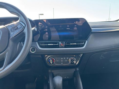 Used 2025 Chevrolet TrailBlazer LT image 18