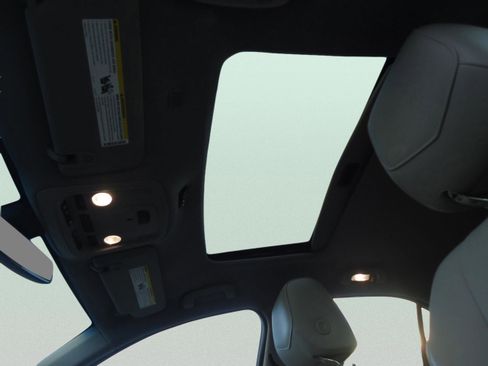 Used 2017 Cadillac ATS Luxury image 32