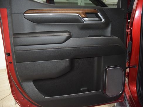 Used 2022 Chevrolet Silverado 1500 High Country image 39