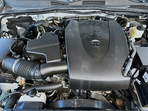 Used 2021 Toyota Tacoma SR5 image 30