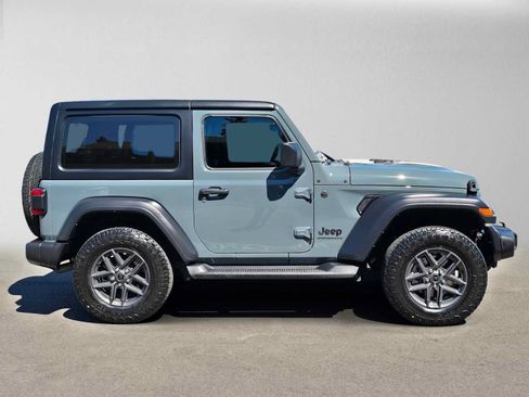 Used 2024 Jeep Wrangler Sport AWD/4WD image 2