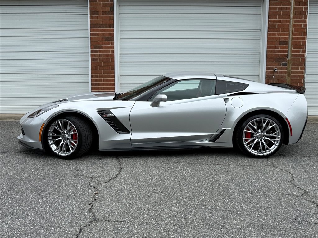 Used 2018 Chevrolet Corvette Z06 w/ Battery Protection Package RWD image 4