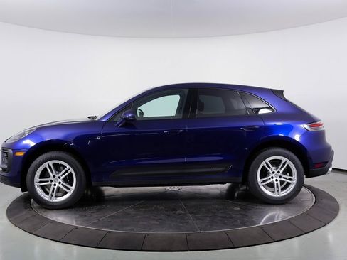 Used 2025 Porsche Macan image 2