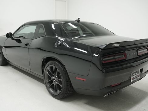 Used 2021 Dodge Challenger R/T Scat Pack RWD image 6