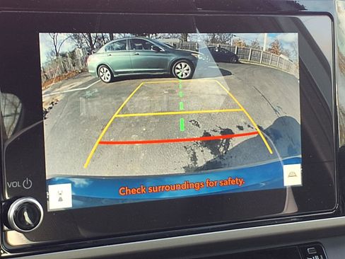 Certified 2025 Toyota Camry SE w/ Convenience Package image 8