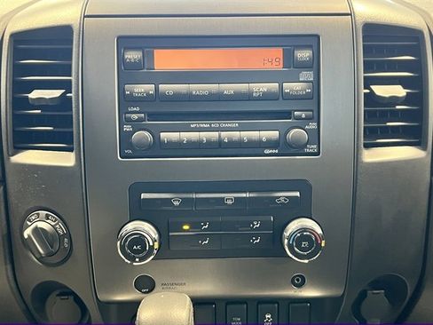 Used 2012 Nissan Titan SV w/ SV Value Truck Pkg image 41