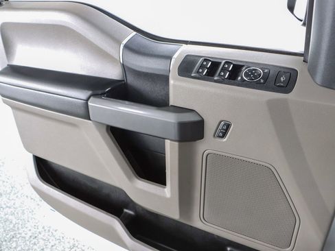 Used 2022 Ford F350 XLT image 24