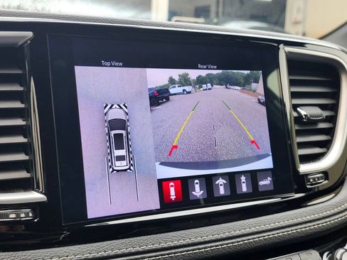 Used 2023 Chrysler Pacifica Limited w/ Uconnect Theater Family Group AWD/4WD image 23