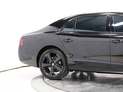 Used 2018 Bentley Flying Spur S V8 w/ Black Edition AWD/4WD image 74