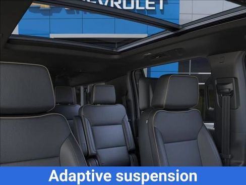 New 2026 Chevrolet Suburban Premier AWD/4WD image 27