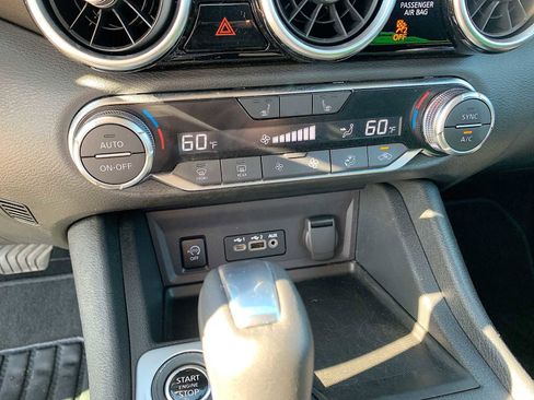 Used 2024 Nissan Sentra SR FWD image 17