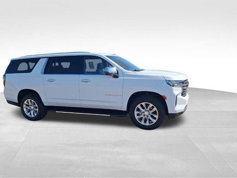 Certified 2024 Chevrolet Suburban Premier RWD image 8