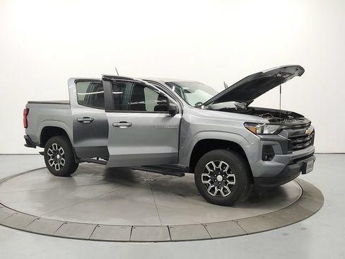 Used 2023 Chevrolet Colorado LT w/ LT Convenience Package RWD image 9