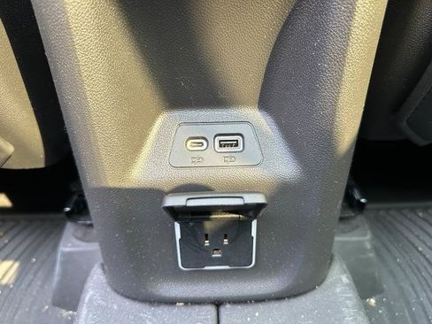 Used 2023 Buick Envision Avenir AWD/4WD image 23