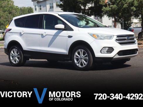 Used 2017 Ford Escape SE AWD/4WD image 1