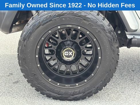 Certified 2023 Jeep Wrangler Unlimited Sahara AWD/4WD image 17