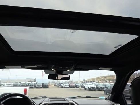 Used 2016 Ford F150 Platinum w/ Equipment Group 701A Luxury image 10