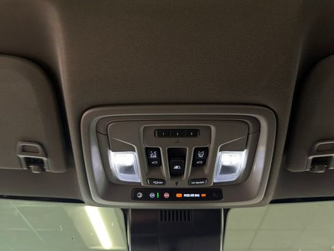 Used 2024 GMC Sierra 1500 Denali AWD/4WD image 20