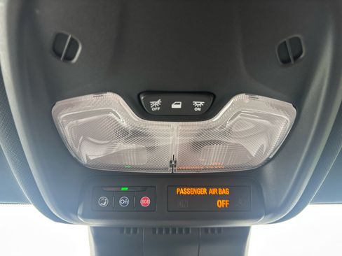 Used 2023 Chevrolet Colorado LT w/ LT Convenience Package III image 31