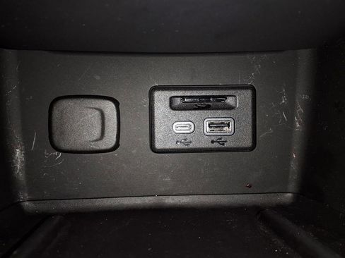 Used 2023 GMC Acadia Denali w/ Denali Ultimate Package image 25