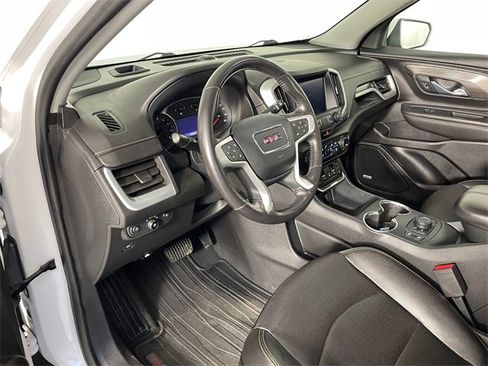 Used 2021 GMC Terrain SLT w/ Infotainment Package II image 3