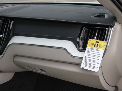 New 2026 Volvo XC60 B5 Ultra w/ Protection Package Premier image 18