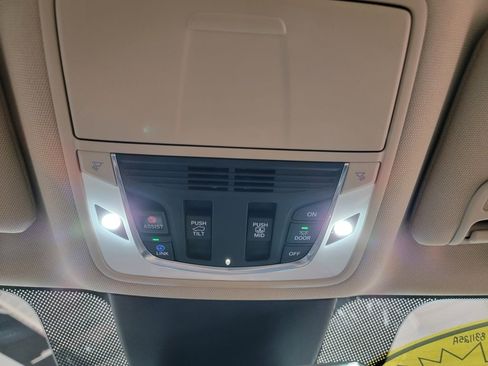 Used 2023 Acura MDX SH-AWD w/ Advance Package image 30