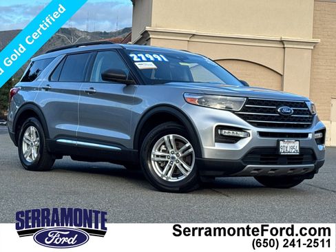 Certified 2022 Ford Explorer XLT w/ Equipment Group 202A image 1