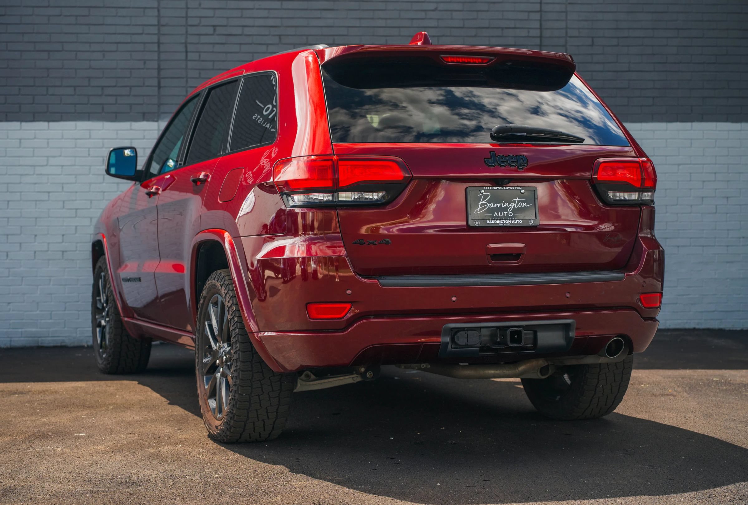 Used 2020 Jeep Grand Cherokee Altitude AWD/4WD image 7
