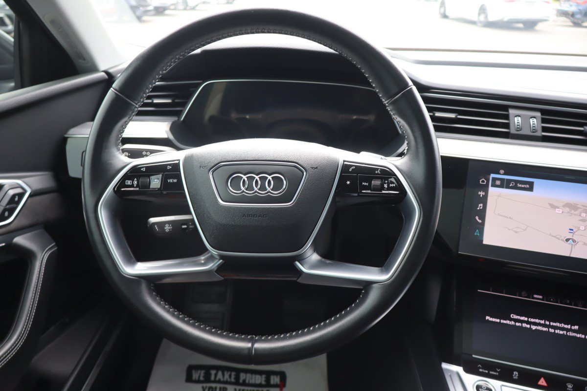 Used 2021 Audi e-tron Prestige w/ Prestige Package AWD/4WD image 14