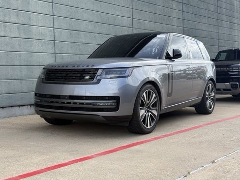 Used 2024 Land Rover Range Rover SE AWD/4WD image 1