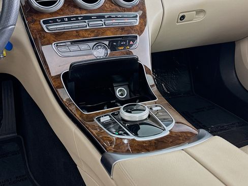Used 2018 Mercedes-Benz C 300 Sedan image 5
