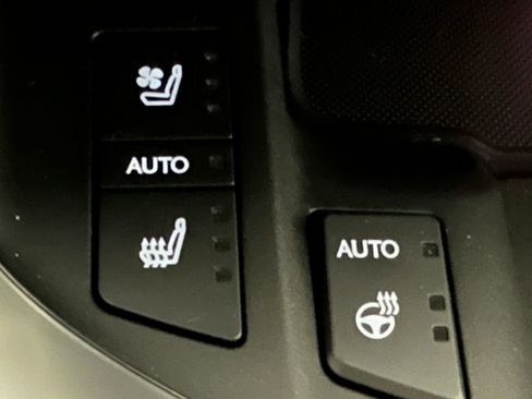 New 2026 Lexus LX 600 4WD w/ Luxury Package image 39