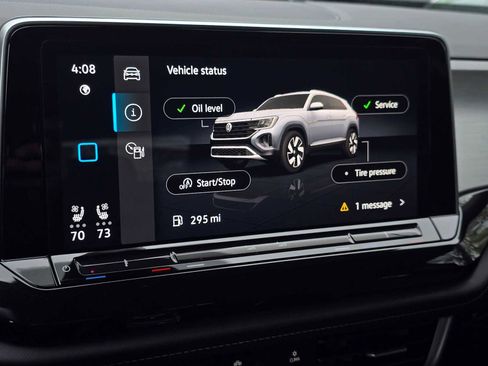 Used 2025 Volkswagen Atlas Cross Sport SE image 29