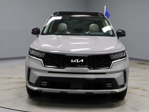 Used 2023 Kia Sorento EX w/ Panoramic Sunroof Package FWD image 7