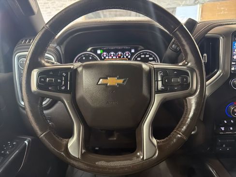 Used 2021 Chevrolet Silverado 2500 LTZ w/ LTZ Premium Package image 16