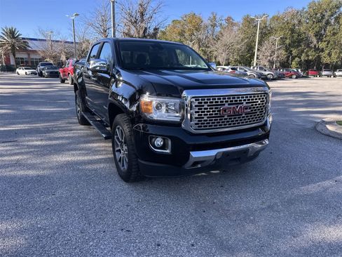 Used 2018 GMC Canyon Denali image 8