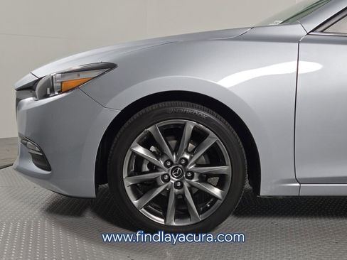 Used 2018 MAZDA MAZDA3 Touring image 11